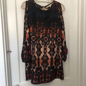 Chelsea & Violet size XS dress — slit sleeves